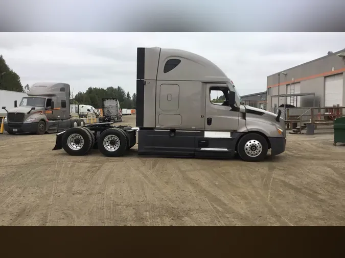 2024 Freightliner Cascadia 126db0af333d669a5f2767383e3309a6dcd