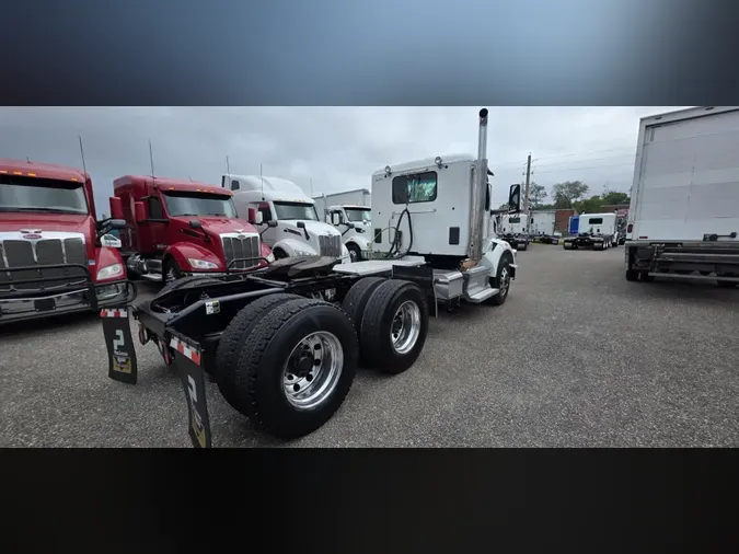 2023 Peterbilt 567