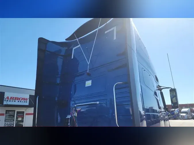 2022 VOLVO VNL760db0ec00033c49f66f6a54f0e0def992b