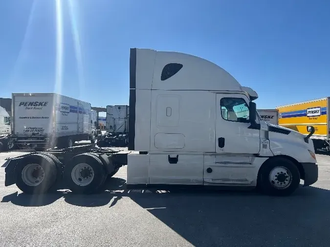 2020 Freightliner T12664ST