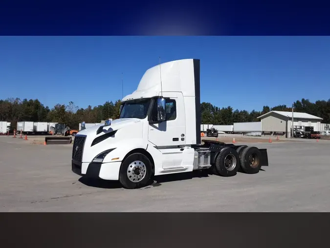 2020 Volvo VNL300