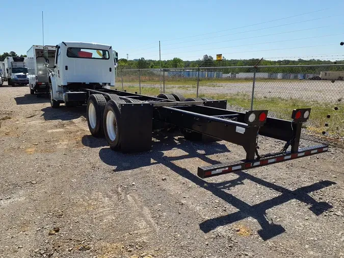 2017 FREIGHTLINER/MERCEDES M2 106