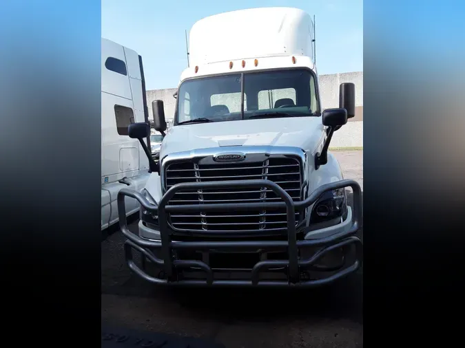 2018 FREIGHTLINER CASCADIA 113