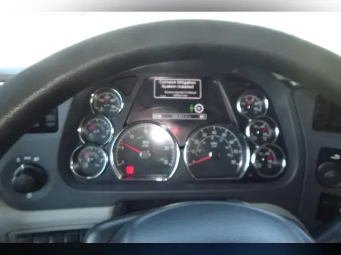 2021 Peterbilt 579db131303e49954a57ef3c18e3a73018f
