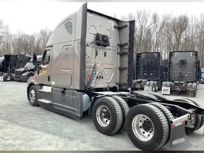 2021 Freightliner Cascadia