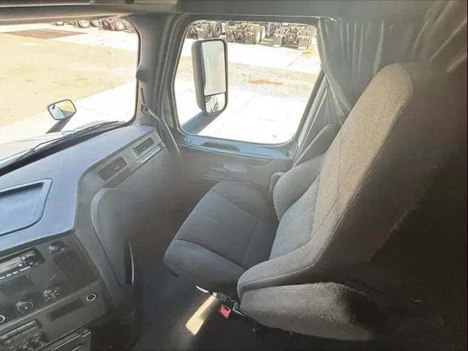 2023 Freightliner Cascadia 126db13edb3231a0954b390648307286071