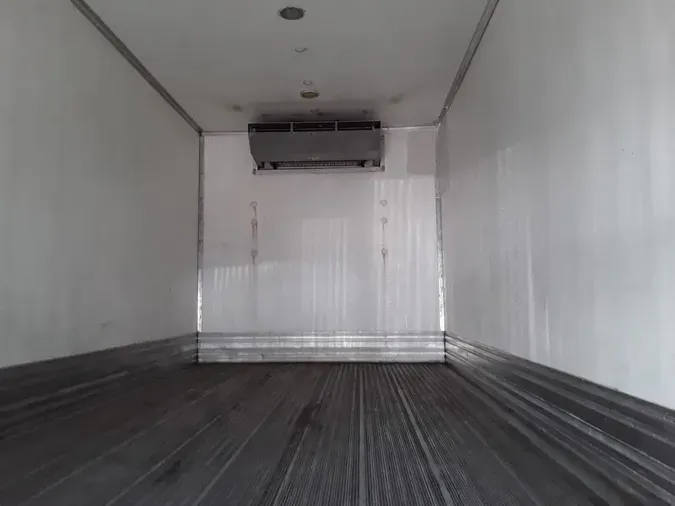 2020 FREIGHTLINER M2 106