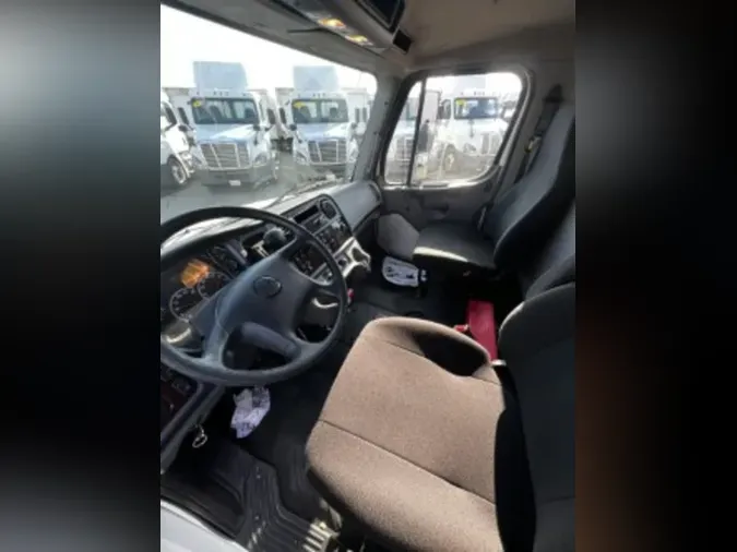 2019 FREIGHTLINER/MERCEDES M2 106