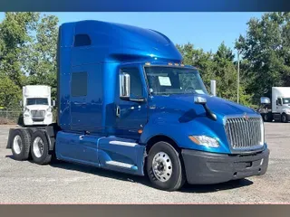 2022 INT LT625 6x4