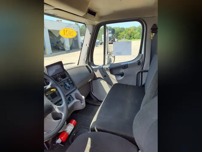 2021 FREIGHTLINER/MERCEDES M2 106