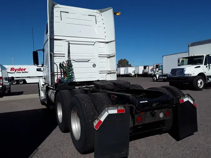 2017 Volvo VNL64T 670