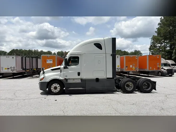 2023 Freightliner Cascadia 126