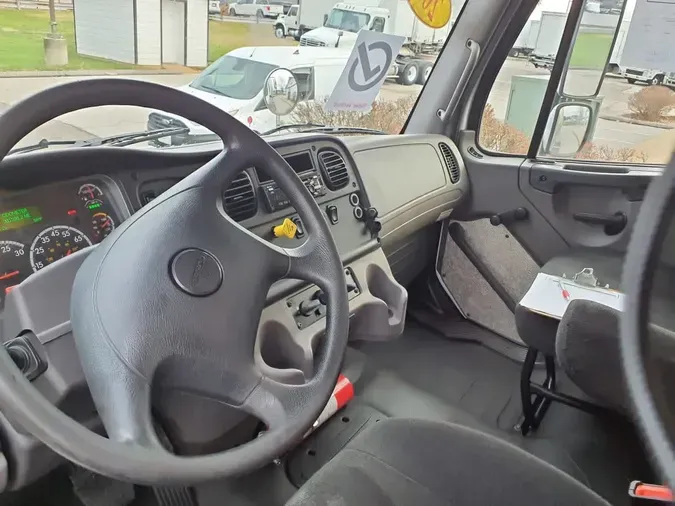 2018 FREIGHTLINER/MERCEDES M2 106db24d551e1b95e51cefd93140486f39c