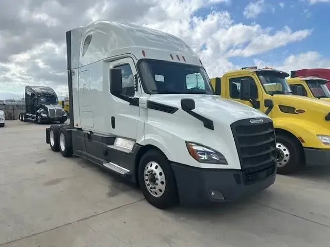 2020 Freightliner Cascadia