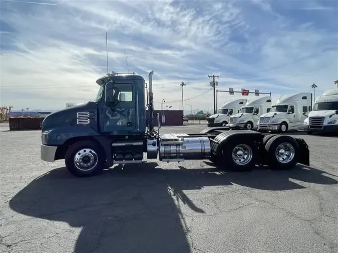 2021 MACK AN64T