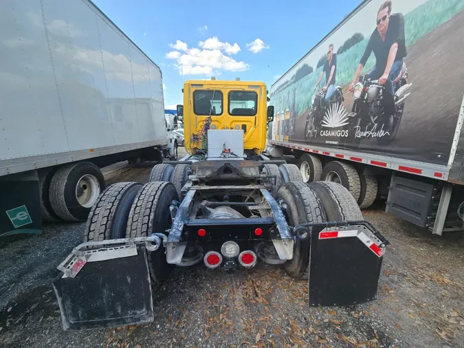 2017 FREIGHTLINER/MERCEDES CASCADIA 113