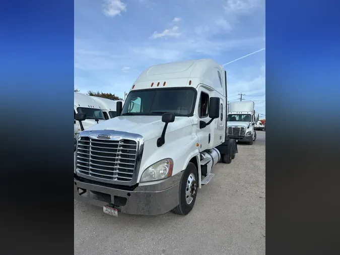 2019 FREIGHTLINER/MERCEDES CASCADIA 125db2af8ca32f6ea4aa6ffe8ce4144a3de