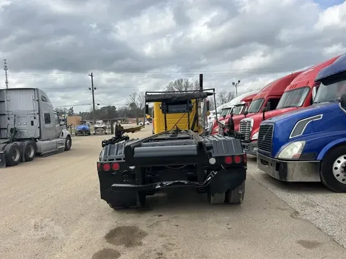 2009 MACK GRANITE GU813db2c02f7d1a3891c2c3e74459f76b89f