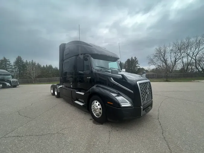 2021 Volvo VNL 860