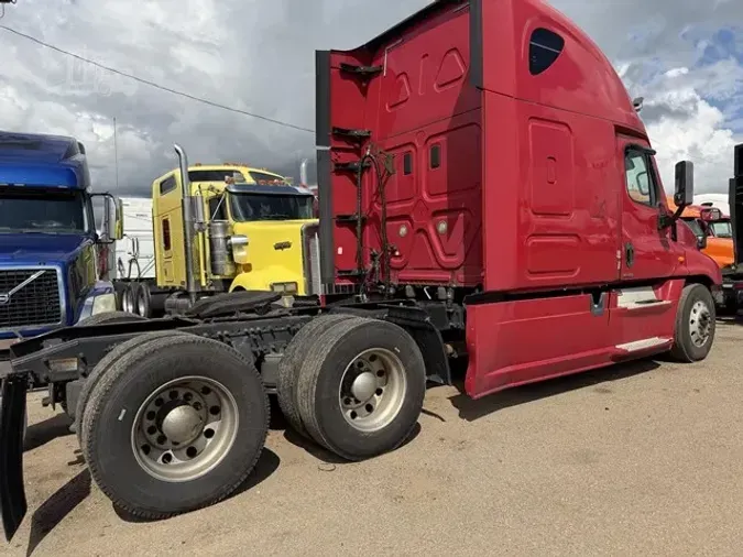 2014 FREIGHTLINER CASCADIA 125