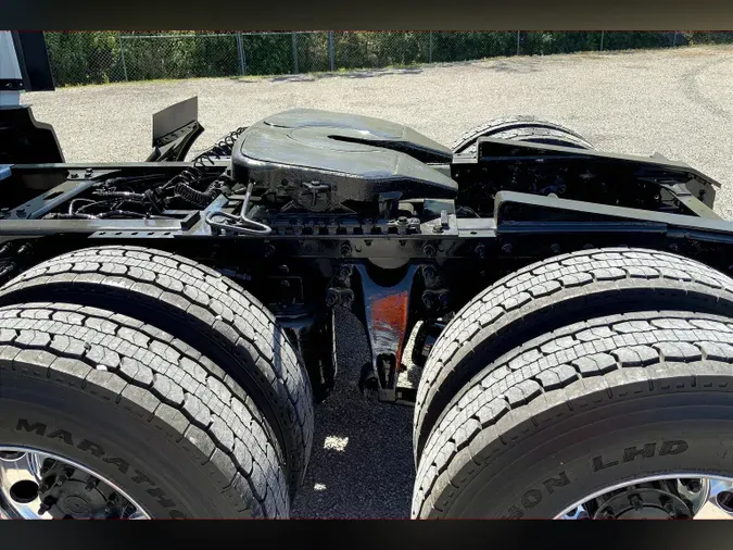 2022 INT LT625 6x4