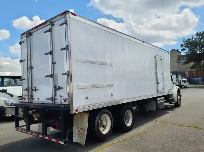 2017 FREIGHTLINER M2 106
