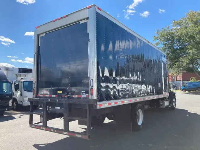 2017 FREIGHTLINER M2 106