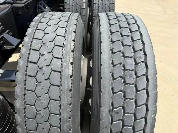 2023 Kenworth T680db32f70ffb0abfa4c134cf9925f20380
