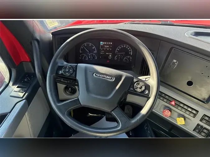 2022 FREIGHTLINER CA126