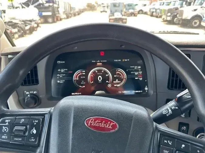 2022 Peterbilt 567