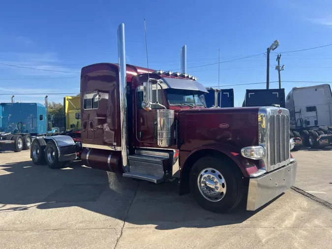 2022 Peterbilt 389