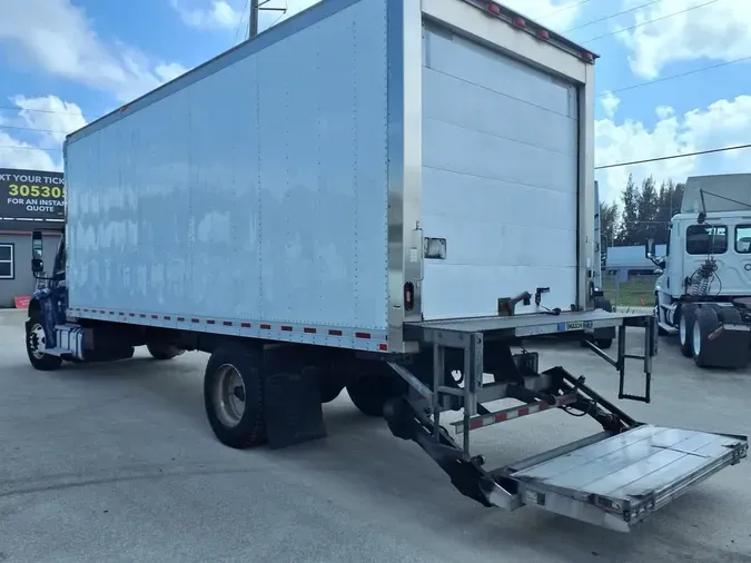 2018 FREIGHTLINER M2 106