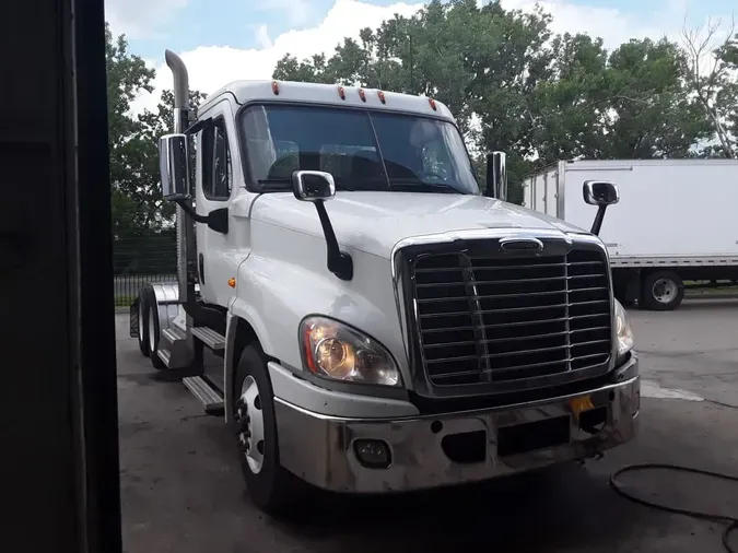 2018 FREIGHTLINER CASCADIA 125
