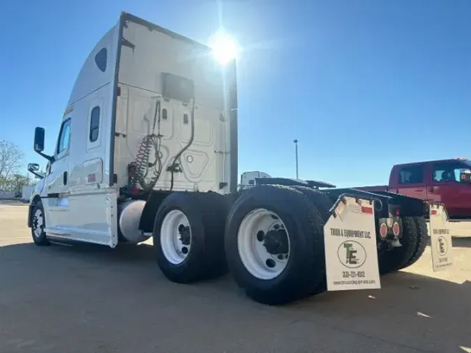 2019 Freightliner New Cascadia 126