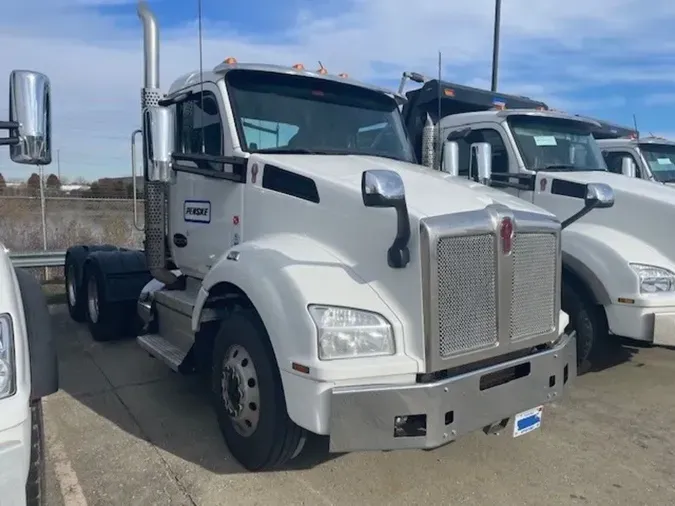 2021 Kenworth T880