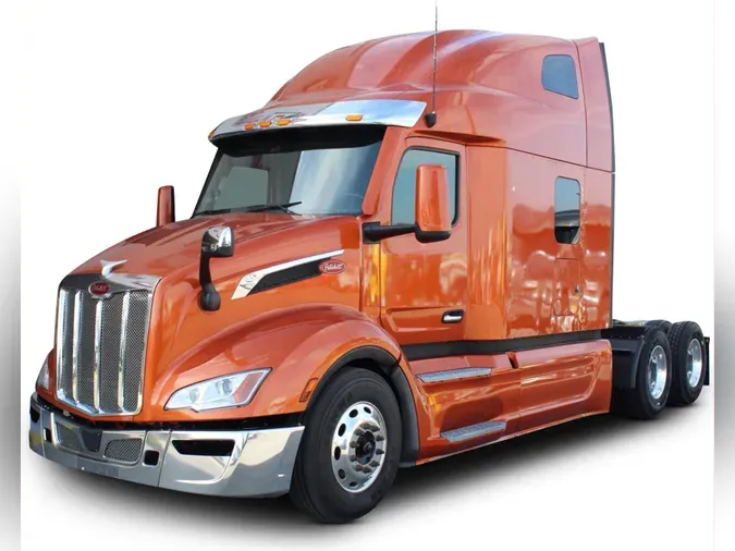 2023 Peterbilt 579db50b28d96b950a891045f61e4ba003d