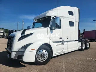 2020 VOLVO VNL760