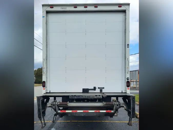 2018 FREIGHTLINER/MERCEDES M2 106