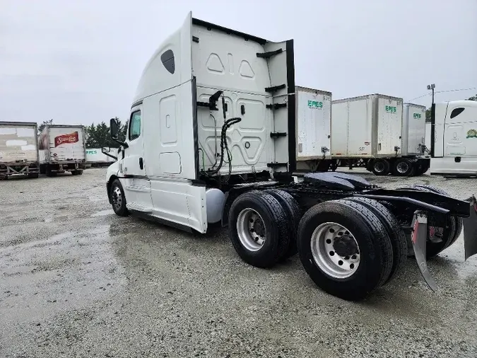 2020 Freightliner T12664ST