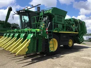 2018 John Deere CP690