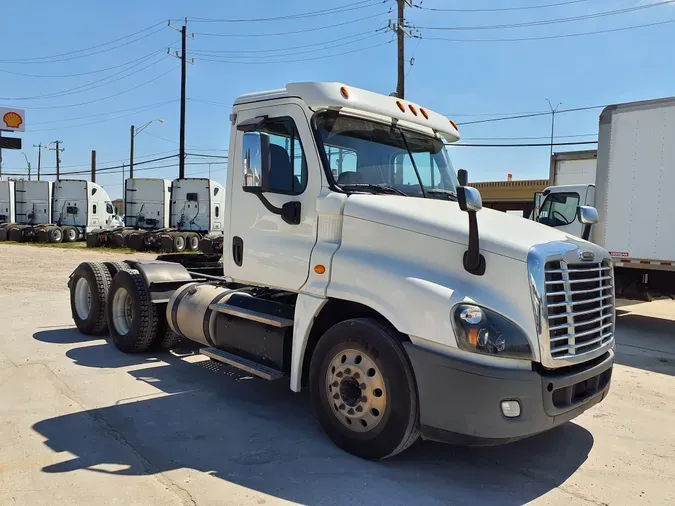 2017 FREIGHTLINER/MERCEDES CASCADIA 125