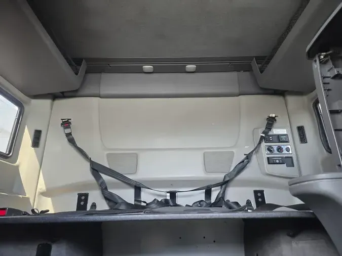 2020 NAVISTAR INTERNATIONAL LT625 SLPR CAB