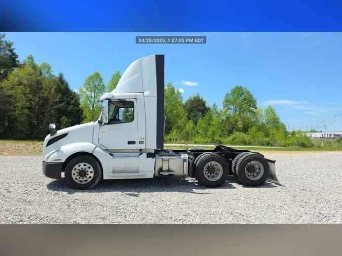 2018 Volvo VNL300