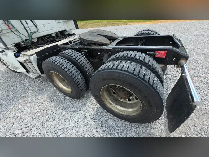 2019 Volvo VNL300
