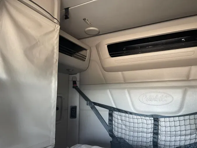 2023 Peterbilt 579