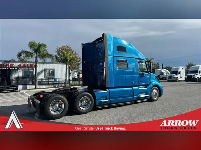 2020 VOLVO VNL860