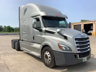 2018 FREIGHTLINER T12664ST