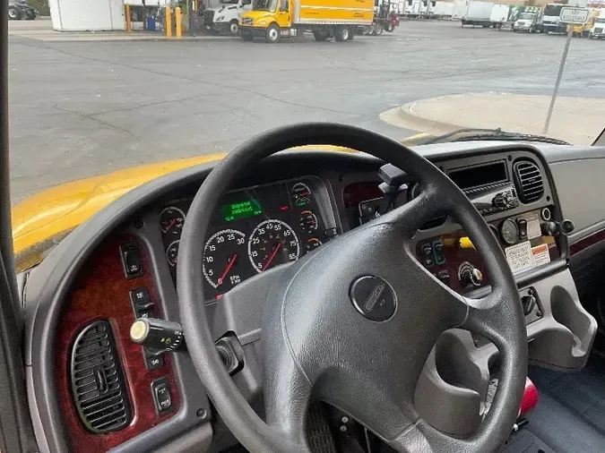 2018 Freightliner M2