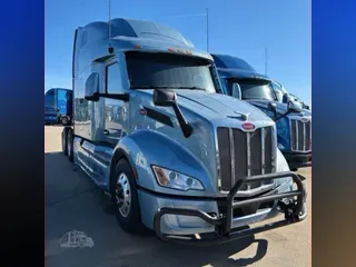 2022 PETERBILT 579