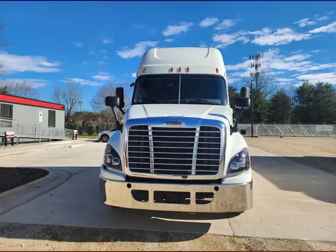 2019 FREIGHTLINER/MERCEDES CASCADIA 125